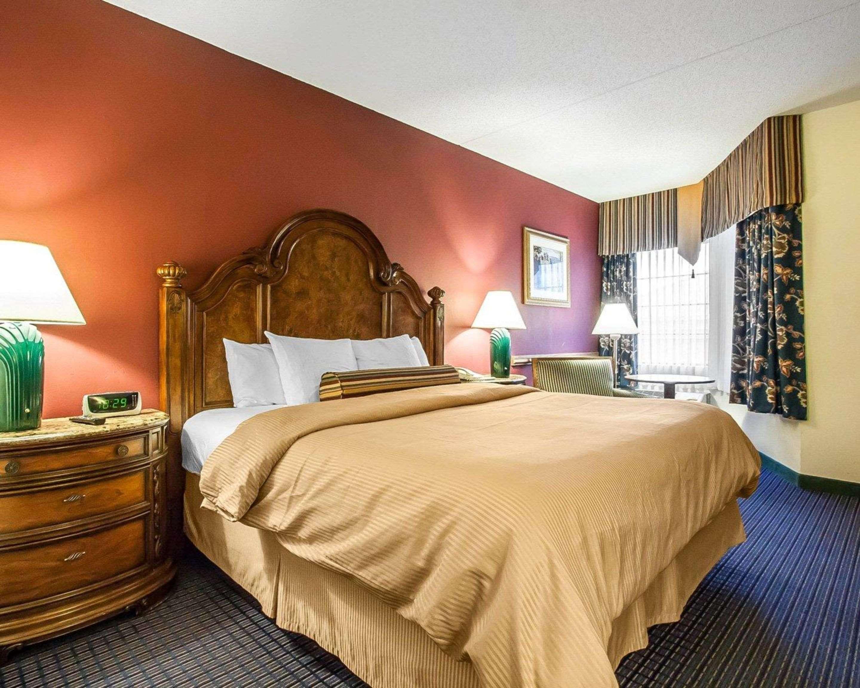 Clarion Hotel Брэнсон Экстерьер фото